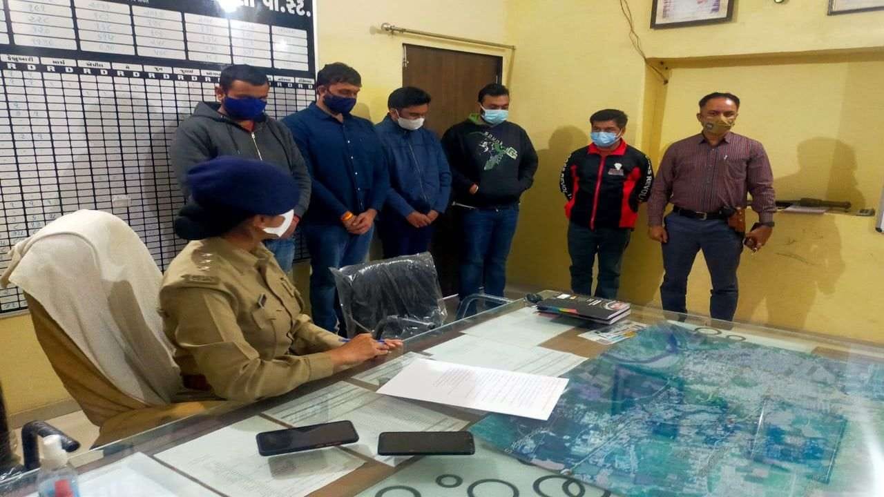 NARMADA : બનાવટી ડિગ્રી સર્ટિફિકેટ અને માર્કશીટ કૌભાંડ મામલે 8 એજન્ટની ધરપકડ