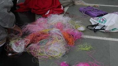 સુરતમાં નવી સ્કીમ, 1 કિલો પતંગની દોરીની ગુંચ લાવનારને અને 1 કિલો લોચો મફત!