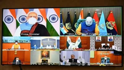 મુખ્યપ્રધાનો સાથેની બેઠકમાં પીએમ મોદીએ કહ્યું- 100 વર્ષની સૌથી મોટી મહામારી, આપણે ચોક્કસપણે કોરોના સામે વિજયી થઈશુ