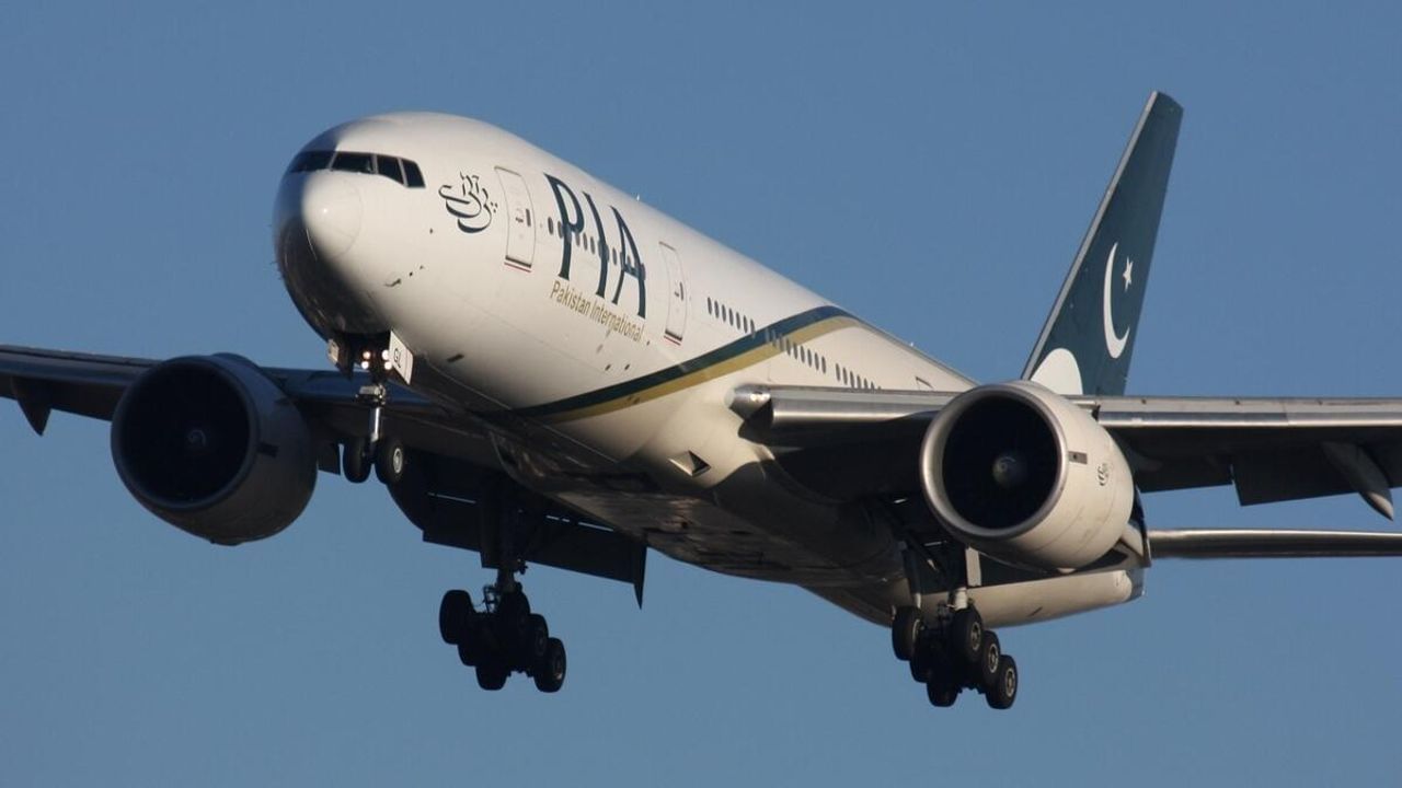 India-Pakistan Flight: આઝાદી બાદ પહેલીવાર પાકિસ્તાની મુસાફરો ફ્લાઇટ દ્વારા પહોંચશે ભારત, રચાશે ઇતિહાસ