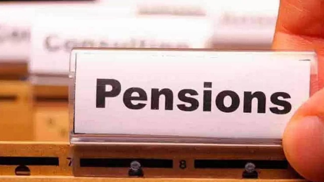 પેન્શનધારકો માટે મોટા સમાચાર, બદલાઈ ગયો વધુ એક નિયમ, લાખો લોકોને થશે ફાયદો
