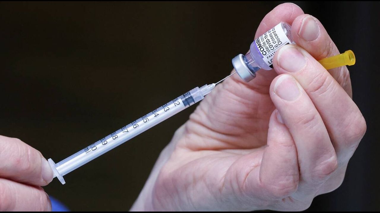 Omicron Vaccine: માર્ચ સુધી તૈયાર થઈ શકે છે Pfizer ની ઓમીક્રોન રસી, જરૂરિયાત અંગે CEO અસ્પષ્ટ