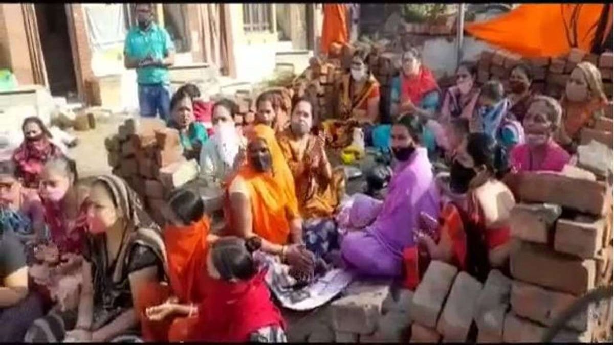 Surat: પોલીસ સ્ટેશનમાં નોંધાઇ અજીબો ગરીબ ફરિયાદ, જાણો શું છે આ કિસ્સો ?