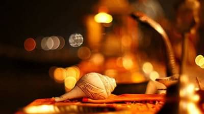Shankh Puja: દક્ષિણાવર્તી શંખ પ્રાપ્ત કરાવશે દેવી લક્ષ્મીની અપાર કૃપા! જાણો શંખ પૂજાના વિવિધ લાભ