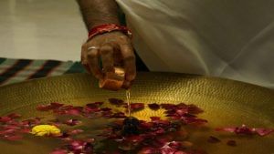 Shiva abhishek: તમે કેવી રીતે મહાદેવને અર્પણ કરો છો જળ ? જાણો, મહેશ્વર પર જળાભિષેકની સાચી રીત