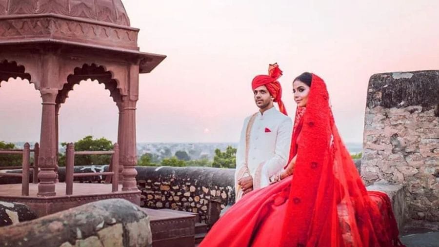 અનોખી દુલ્હન : દિવંગત પિતાને શ્રદ્ધાંજલિ આપવા આ દિકરીએ કર્યુ કંઈક આવુ, વીડિયો જોઈને યુઝર્સ થયા ભાવુક