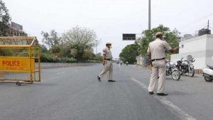 Delhi Weekend Curfew: દિલ્લીમાં વીકએન્ડ કર્ફ્યુ શરૂ, જાણો કઈ સેવા ઉપર પ્રતિબંધ અને કઈ સેવાઓ રહેશે કાર્યરત
