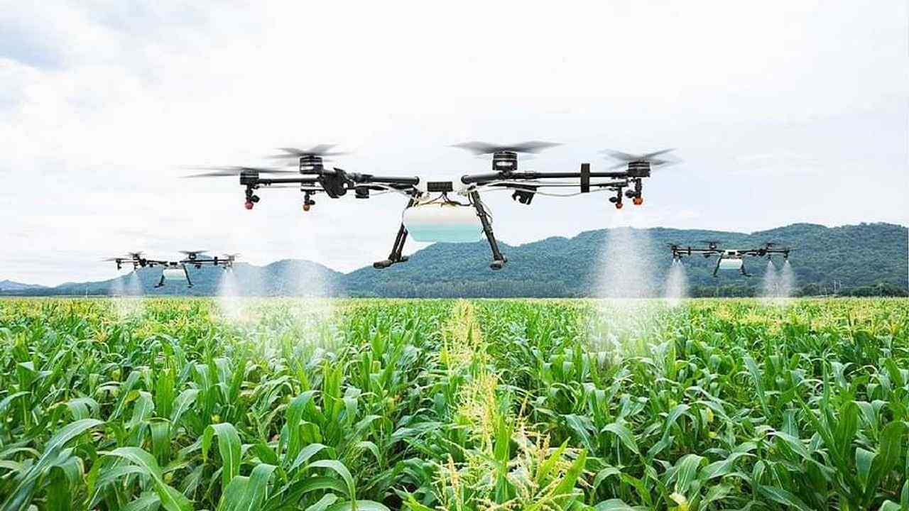 Drone Technology : ડ્રોન ખરીદવા માટે 10 લાખ રૂપિયા સુધીની મળશે સબસિડી, ખેડૂતોને થશે ફાયદો