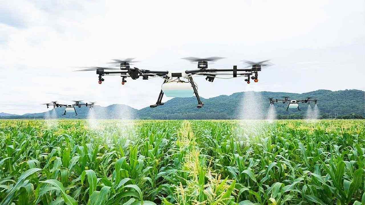 Agriculture Drone : સરકારે કૃષિમાં ડ્રોનને પ્રોત્સાહન આપવા માટે લીધા મોટા પગલા, ખેડૂતોને થશે સીધો ફાયદો