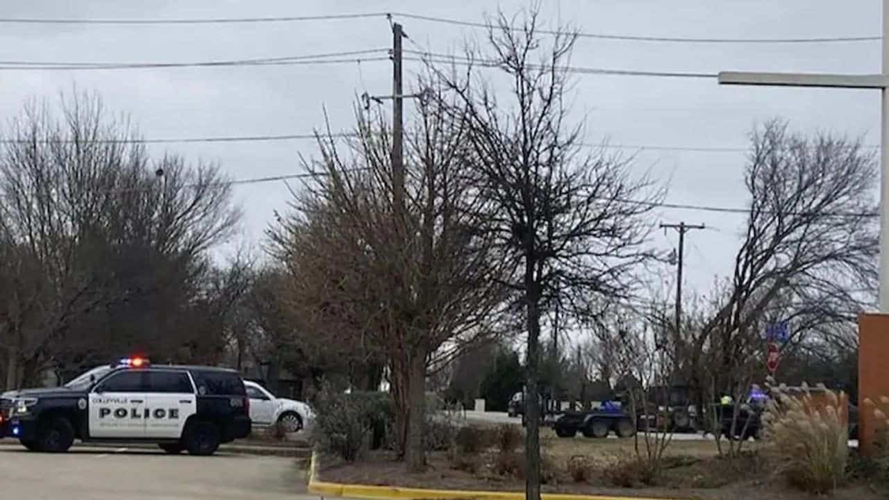 America: ટેકસાસમાં બાન પકડનારાને ઠાર કરીને 4 બંધકોને છોડાવ્યા, પાકિસ્તાનના વૈજ્ઞાનિકને છોડાવવા બનાવ્યા હતા બંધક