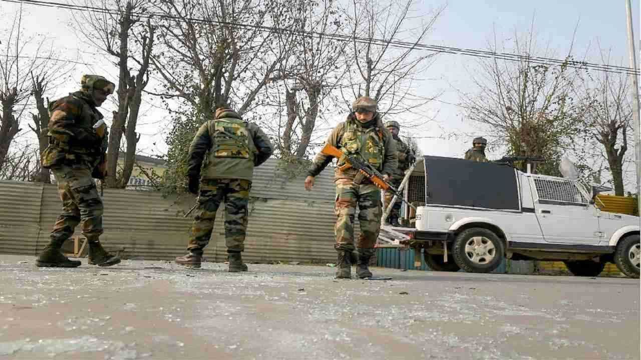 Jammu-Kashmir: આતંકવાદીઓની નાપાક હરકત, શ્રીનગરમાં સૈનિકો પર કર્યો ગ્રેનેડ હુમલો, અનેક સુરક્ષાકર્મીઓ ઘાયલ થયા