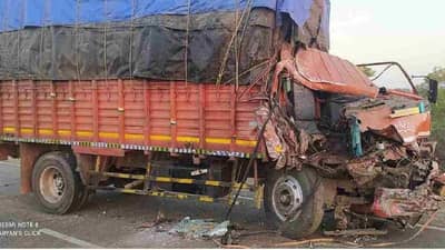 Maharashtra: લગ્ન સમારોહમાં જતા વાહનને નડ્યો અકસ્માત, 4 લોકોના મોત થતા લગ્નમાં માતમ છવાયો