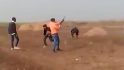 બિહારમાં રેતી માફિયાનો આતંક : ભોજપુર જિલ્લામાં લીઝ બાદ કરાતી પૂજા દરમિયાન ફાયરિંગ બેન્ક કર્મચારી સહિત બેની હત્યા