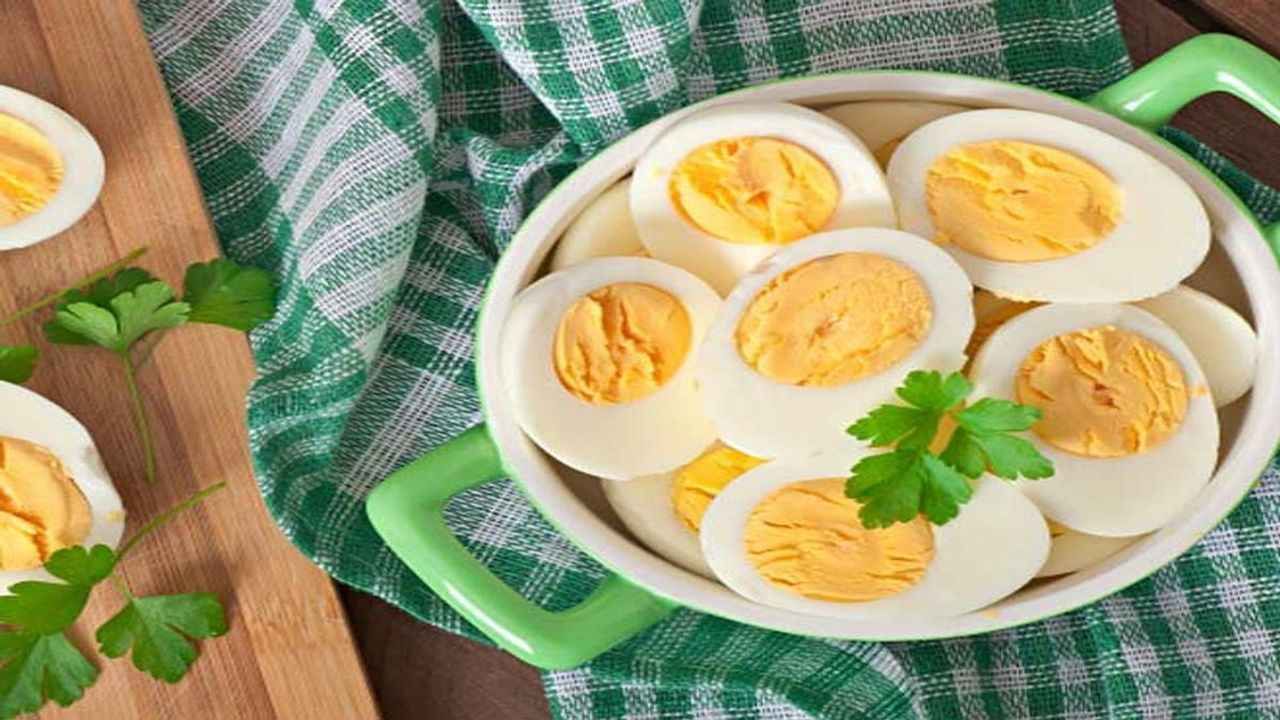 Eggs Benefits : બાફેલા ઈંડા ખાવાના છે અઢળક ફાયદા, વજન ઓછું કરવાથી લઈને તણાવને પણ રાખશે દૂર