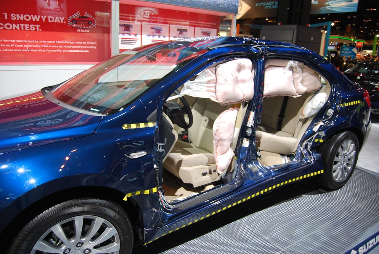 હવે 8 સીટર વાહન માટે 6 એરબેગ ફરજીયાત! ઓક્ટોબરથી લાગુ થઈ શકે આ નિયમ