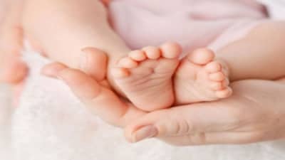 Child Care: શિયાળા દરમિયાન બાળકને શરદીથી રાહત અપાવવા માટે કરો આ 5 ઘરગથ્થુ ઉપચાર