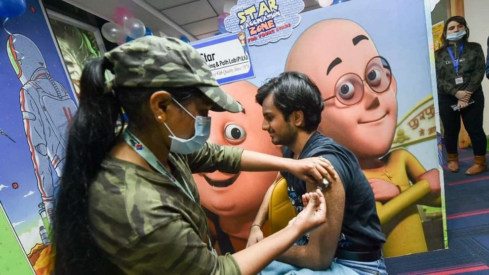 Board Exams 2022: વિદ્યાર્થીઓએ બોર્ડની પરીક્ષા પહેલા લેવી પડશે કોવિડ વેક્સિન, ICSEએ જાહેર કરી નોટિસ