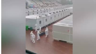 ચીનમાં zero Covid નિયમ હેઠળ લોકોને મેટલ બોક્સમાં રહેવાની ફરજ પાડવામાં આવી રહી છે : જુઓ વીડિયો