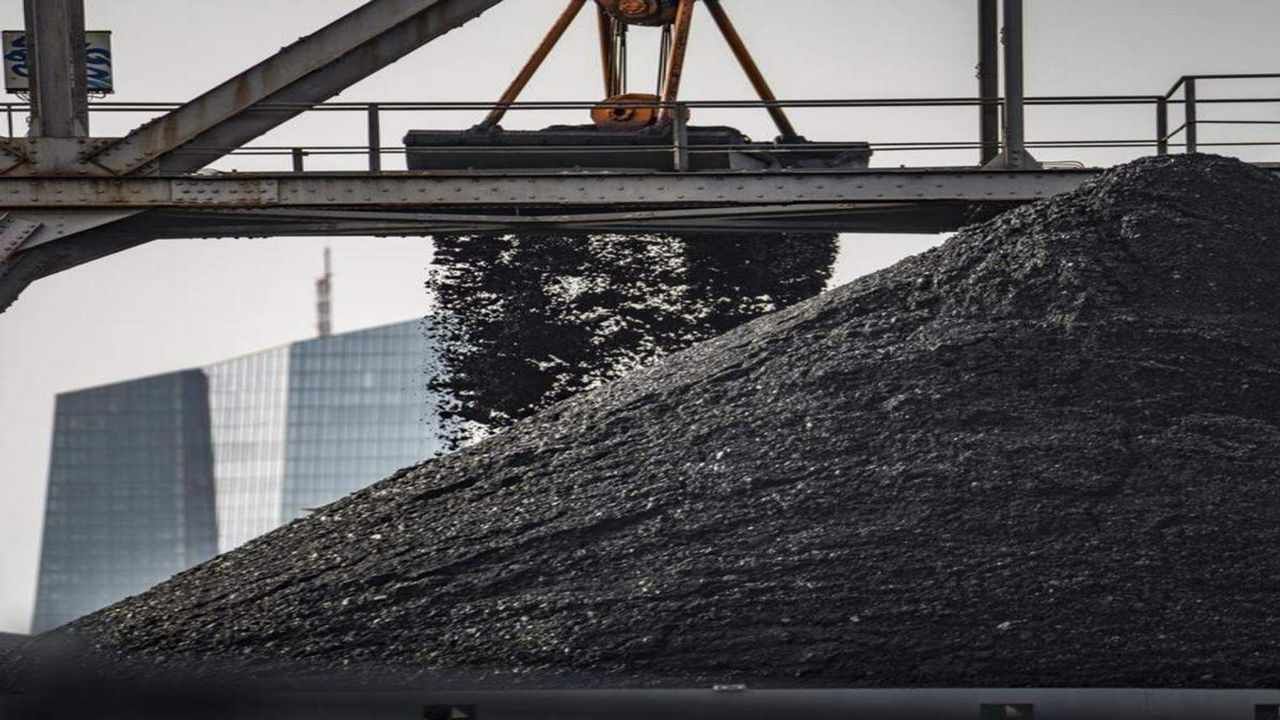 Surat : ઇન્ડોનેશિયામાં કોલસાની નિકાસ પર પ્રતિબંધ મુકાતા સ્થાનિક ઉદ્યોગો ચિંતિત