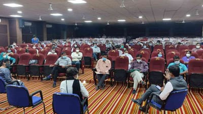 Surat : કોરોનાની રીવ્યુ બેઠકમાં કલેકટર, ડોક્ટર સાથે હાજર સિવિલના આરએમઓ જ કોરોના પોઝિટિવ આવતા ચિંતા