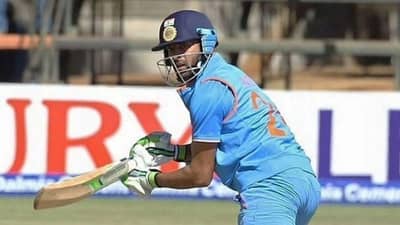 Ranji Trophy : ટીમ ઇન્ડિયા માટે વન ડે ડેબ્યૂમાં ફટકાર્યુ હતુ અર્ધશતક હવે બહાર રહેતા રણજી ટ્રોફી માત્ર કમાણીનો એક સ્ત્રોત