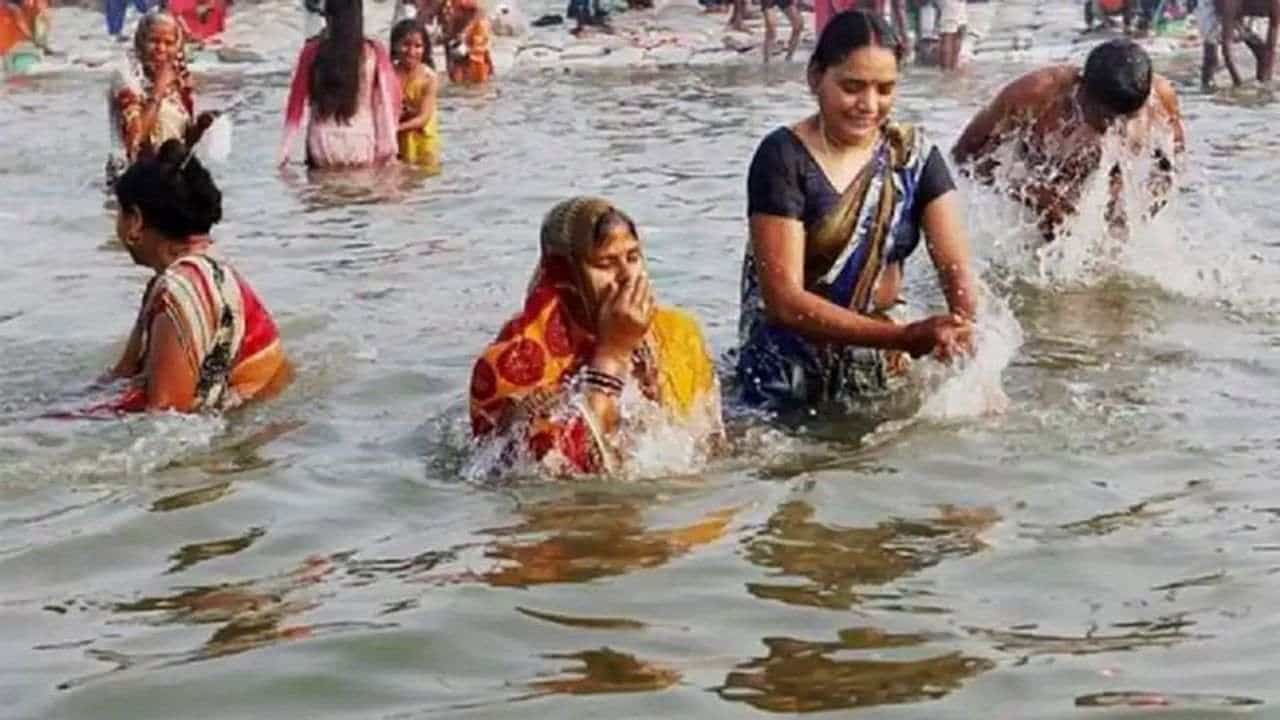 મકરસંક્રાંતિ પર કોરોનાનુ ગ્રહણ : ગંગા નદીમાં સ્નાન કરવા પર પ્રતિબંધ, કોરોનાના જોખમને પગલે આ રાજ્યમાં કડક નિયંત્રણો લાગુ