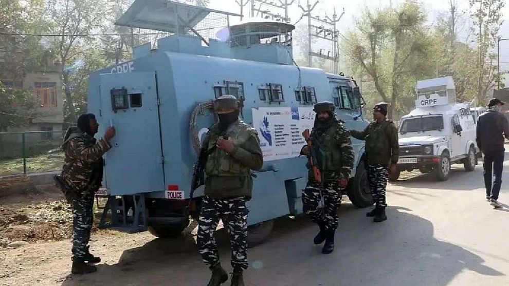 Jammu Kashmir: શોપિયાં એન્કાઉન્ટરમાં સુરક્ષાદળોએ એક આતંકીને કર્યો ઠાર, ઓપરેશન યથાવત