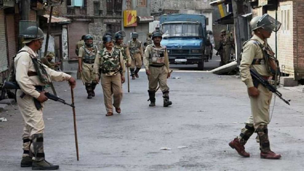 Jammu Kashmir: સુરક્ષા દળોએ આતંક સામે કમર કસી, ખીણમાં 4 દિવસમાં લશ્કરના ટોચના કમાન્ડર સહિત 5 આતંકવાદીઓ માર્યા ગયા