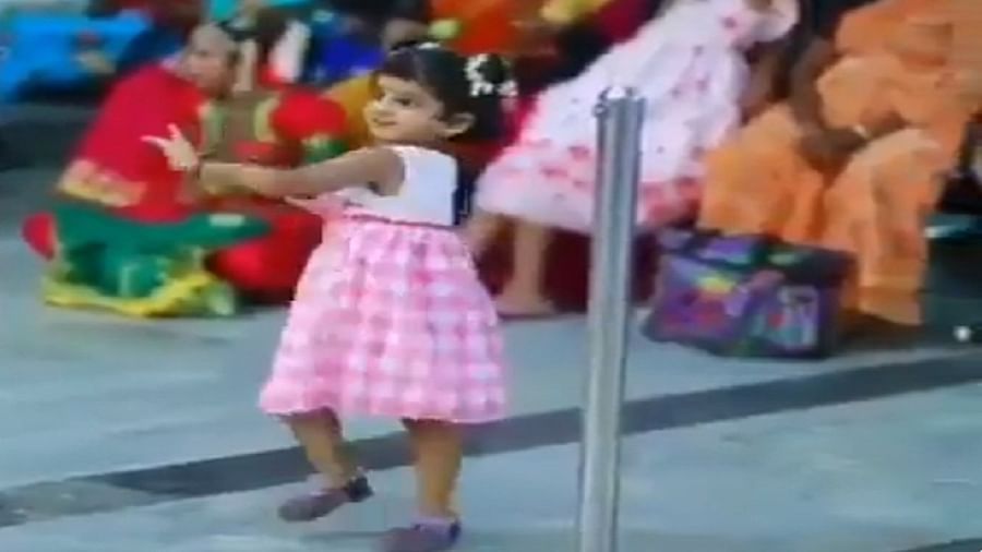 Viral: નાની અમથી બાળકીએ કર્યો અદ્ભૂત ક્લાસિકલ ડાન્સ, વીડિયો જોઈ લોકો બોલ્યા સો ક્યુટ