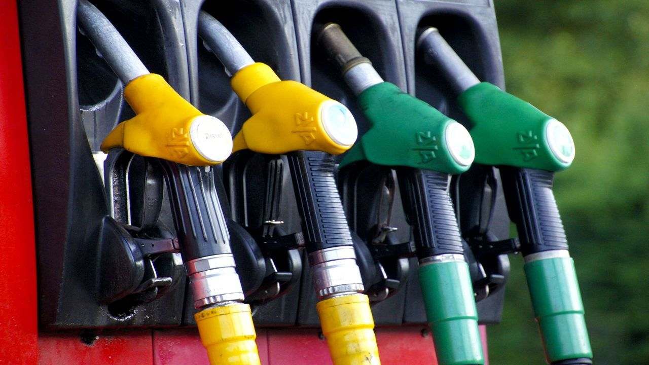Petrol Diesel Price Today : નવા વર્ષમાં રાહતના સમાચાર, પેટ્રોલ - ડીઝલની કિંમતમાં આજે વધારો ન કરાયો, જાણો લેટેસ્ટ રેટ