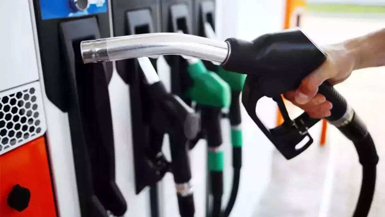 Petrol Diesel Price Today : આજે તમારા શહેરમાં 1 લીટર પેટ્રોલ – ડીઝલની કિંમત શું છે? જાણો અહેવાલ દ્વારા