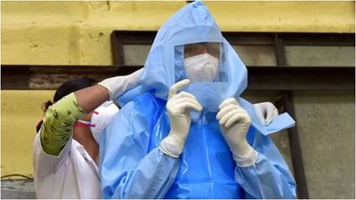 આરોગ્ય કર્મચારીઓએ PPE કિટ પહેરવાની જરૂર નથી, N95 માસ્ક અને ફેસ શિલ્ડ પૂરતા છે: AIIMS ડિરેક્ટર રણદીપ ગુલેરિયા