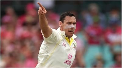 સ્કોટ બોલેન્ડ (Scott Boland) સિડની ટેસ્ટ (Sydney Test) ના પ્રથમ દાવમાં 5 વિકેટ લેવાનું ચૂકી ગયો હતો. પરંતુ, આમ છતાં પણ તેણે શાનદાર કામ કર્યું છે. તે બોલરોમાં શ્રેષ્ઠ એવરેજ ધરાવતો બોલર બની ગયો છે જેની વિકેટની સંખ્યા 10 કે તેથી વધુ છે. 32 વર્ષીય બોલેન્ડે આ મામલામાં 89 વર્ષ જૂનો રેકોર્ડ તોડ્યો છે.