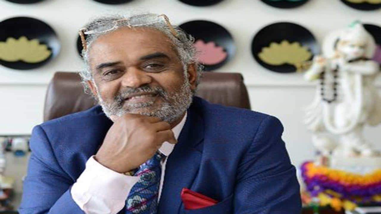 Surat : ડાયમંડ કિંગ સવજી ધોળકિયા વિષે જાણો કેટલીક અજાણી વાતો, પદ્મશ્રી એવોર્ડ માટે થઇ છે પસંદગી