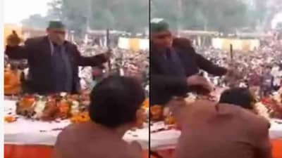 Video : ભાજપના આ ધારાસભ્યને ખેડુતે મંચ પર મારી થપ્પડ, ઘટનાનો વીડિયો થયો વાયરલ