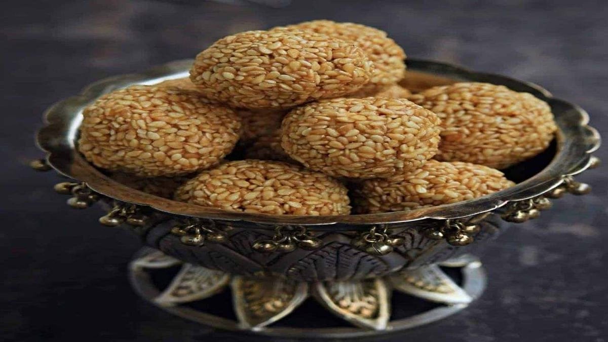 મકરસંક્રાંતિએ અજમાવો તલ સંબંધી આ સરળ ઉપાય, સ્વાસ્થ્ય અને સૌભાગ્ય બંન્નેના સુખની થશે પ્રાપ્તિ