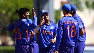 ICC U-19 World Cup: ટીમ ઈન્ડિયાની સફળતા પાછળ આ દિગ્ગજ ખેલાડીનાં અનુભવે યુવાનોમાં ઉત્સાહ ભરી દીધો