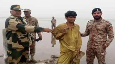 Banaskantha : આંતરરાષ્ટ્રીય સીમા પર BSF ની સદભાવના, અજાણતા ફેંસિંગ સુધી પહોંચેલા યુવકને પાકિસ્તાન સેનાને પરત સોંપ્યો