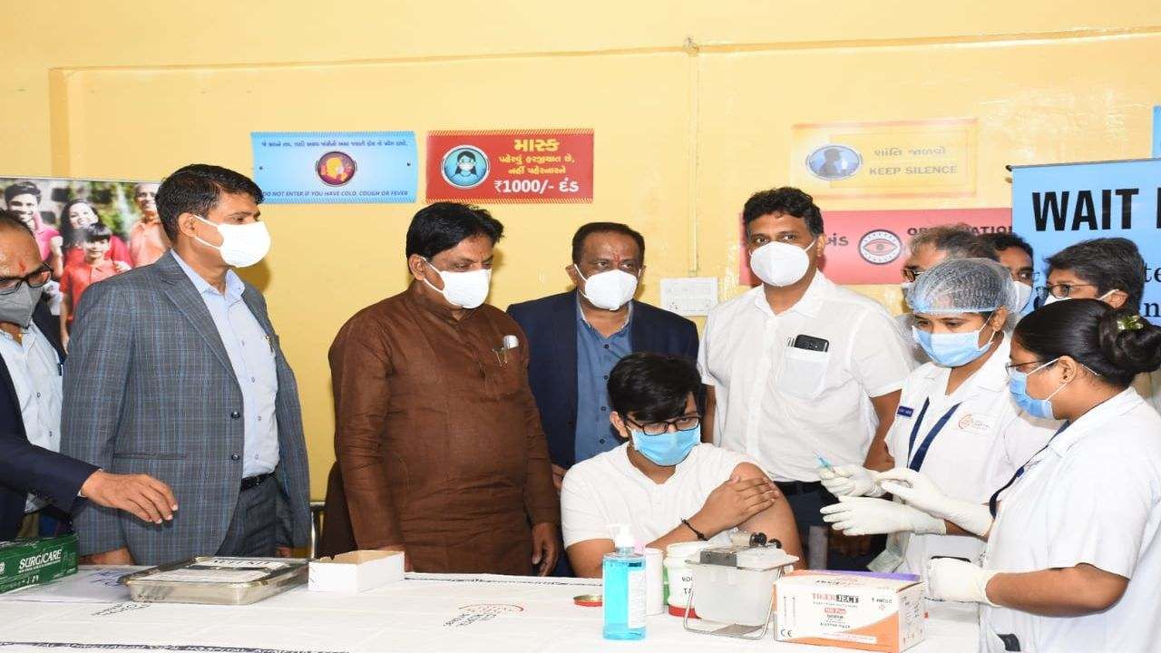 Ahmedabad : રાજ્યમાં 15 થી 18 વર્ષના ટીનેજર્સ માટે કોરોના રસીકરણની મેગા ડ્રાઇવનો પ્રારંભ