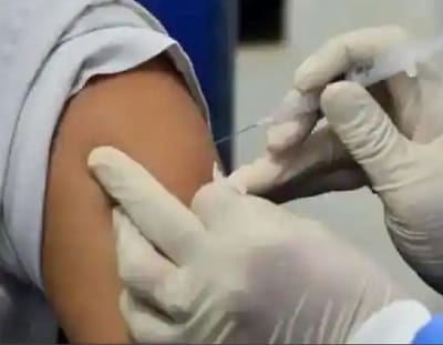 VADODARA : અલ્હાદપુરા ગામમાં કિશોરોનું પહેલા ડોઝનું 100 ટકા રસીકરણની પૂર્ણ