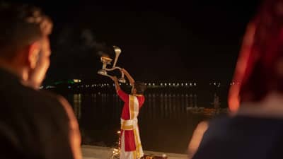 કેવડિયા ખાતે નર્મદા ઘાટ પર નર્મદા મહાઆરતી શરૂ, આરતી માટે વિશેષ વેબસાઇટ ખુલ્લી મુકવામાં આવી