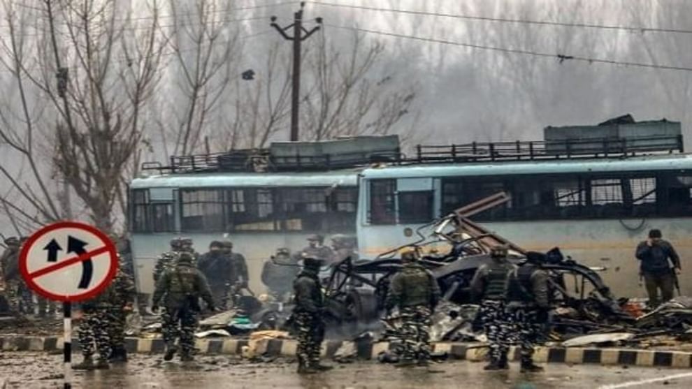 Pulwama Attack: તે કાળો દિવસ જ્યારે આખો દેશ રડ્યો હતો, આતંકવાદીઓએ CRPFના 40 જવાનોને નિશાન બનાવ્યા હતા