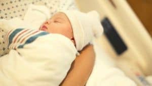 Child Care Tips : જો તમે નવા માતા બન્યા છો તો, બાળકની સાર સંભાળ માટે અપનાવો આ ટીપ્સ, બાળ ઉછેરમાં મળશે મદદ