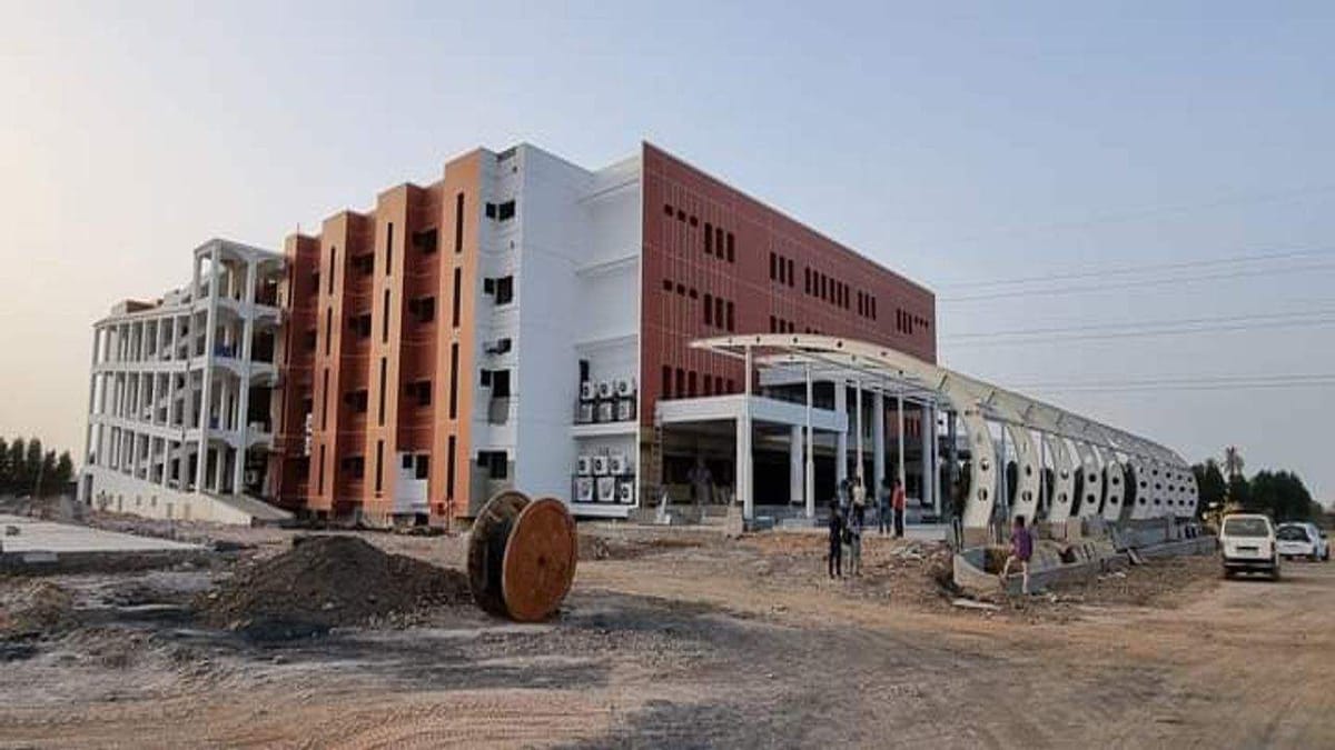 Kutch : વતન પ્રેમને વંદન, હોસ્પિટલ નિર્માણ માટે 580 દાતાઓએ જાહેર કર્યું 110 કરોડનુ દાન