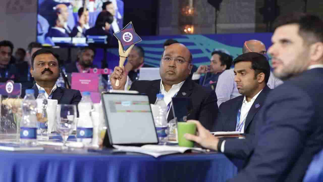 IPL 2022 Auction: ઓક્શનમાં થઇ ગયો ગોટાળો ! મુંબઇ ઇન્ડિયન્સે ઉંચી બોલી લગાવી તોય ખેલાડી દિલ્હી કેપિટલ્સનો થયો, Video