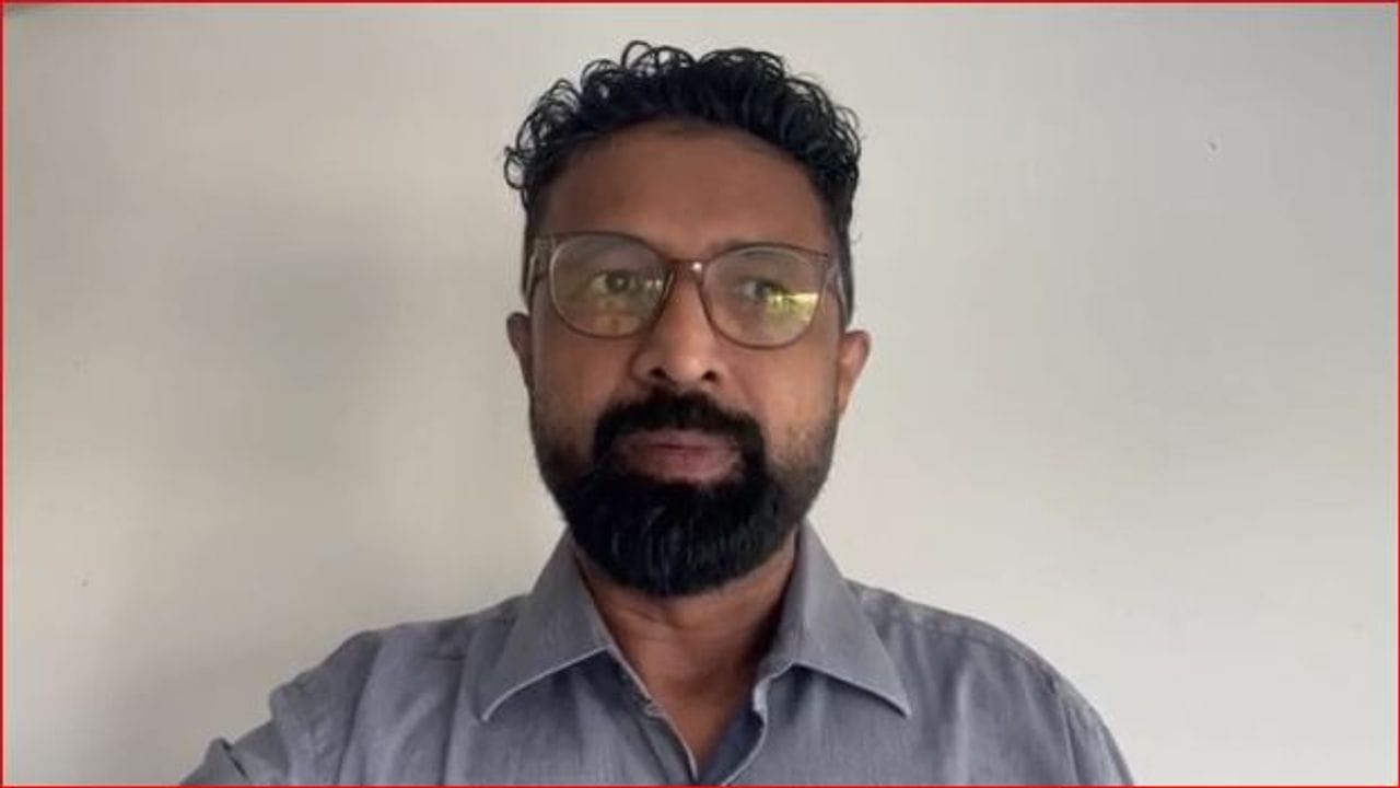 સુરતમાં પણ પોલીસ સામે આક્ષેપ, 10 કરોડ રૂપિયા માગ્યા હોવાની બિલ્ડરની ફરિયાદ સુરતમાં પણ પોલીસ સામે આક્ષેપ, 10 કરોડ રૂપિયા માગ્યા હોવાની બિલ્ડરની ફરિયાદ