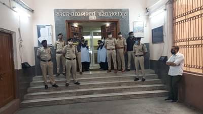 Surat : બજેટ મુદ્દે મનપાની ખાસ સામાન્ય સભા, પક્ષપલટુ 6 સભ્યોનો પહેલીવાર વિપક્ષથી થશે સામનો