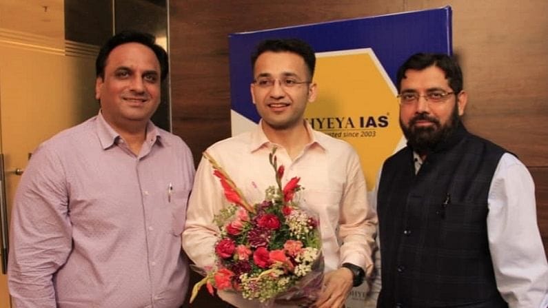 જુનૈદ અહેમદ સતત ત્રણ વખત યુપીએસસીમાં નાપાસ થયો હતો. આ દરમિયાન તેણે ઘણી ધીરજ બતાવી અને ચોથો પ્રયાસ કર્યો. ચોથા પ્રયાસમાં તેણે યુપીએસસીની પરીક્ષા પાસ કરી પરંતુ રેન્ક 352 આવ્યો. આવી સ્થિતિમાં તેણે આઈઆરએસ સેવા મેળવી. તે ત્યાં અટક્યો નહીં.