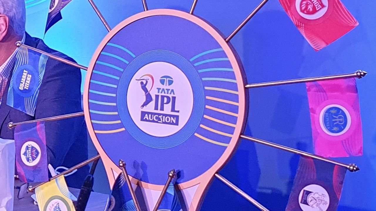 IPL 2022 Auction: 10 ખેલાડીઓને 10 કરોડથી વધુ રૂપિયા મળ્યા, બીજા દિવસની હરાજી પહેલા કઈ ટીમે કેટલા રૂપિયા ખર્ચ્યા? જાણો અહીં