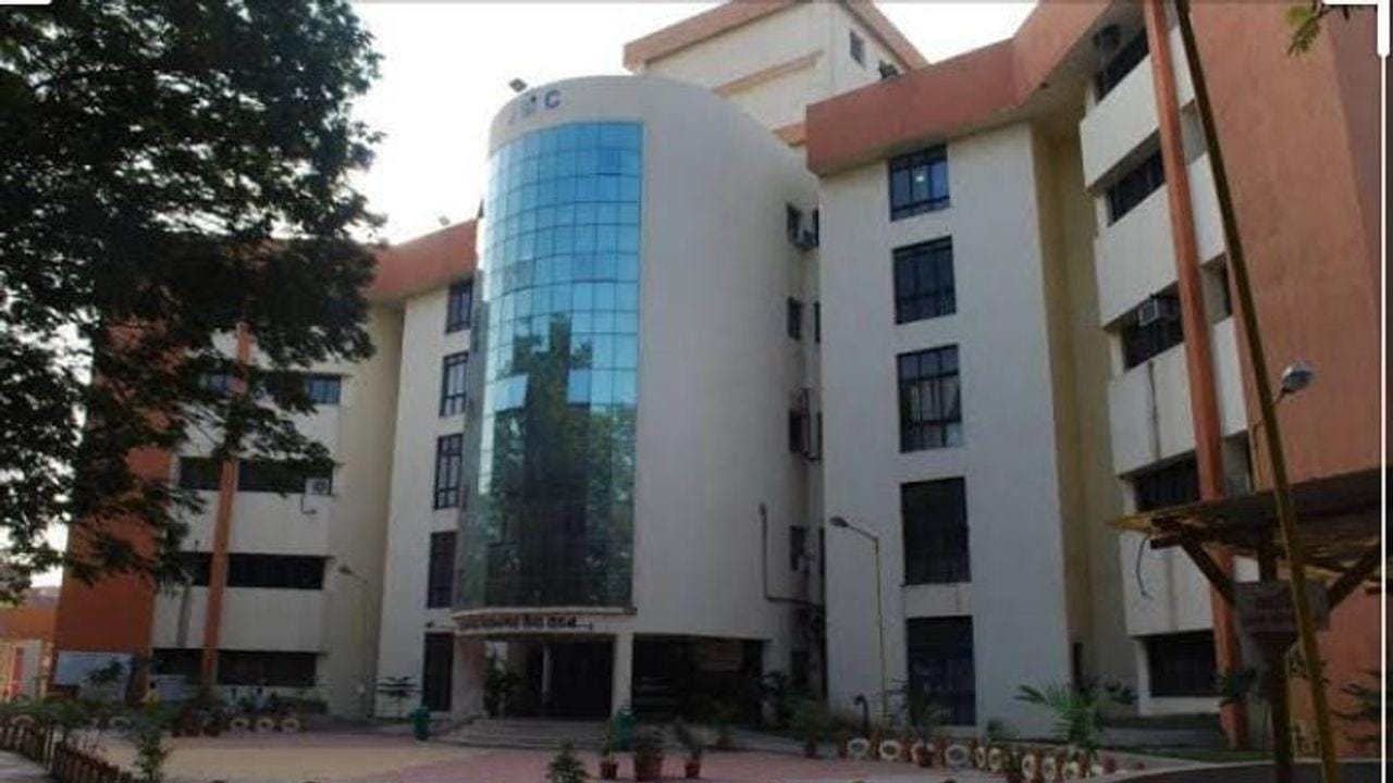 જામનગરઃ મનપામાં કર્મચારી અને અધિકારીઓની ઘટ, ખાલી જગ્યાઓમાં ભરતી કરવા વિપક્ષની માગ